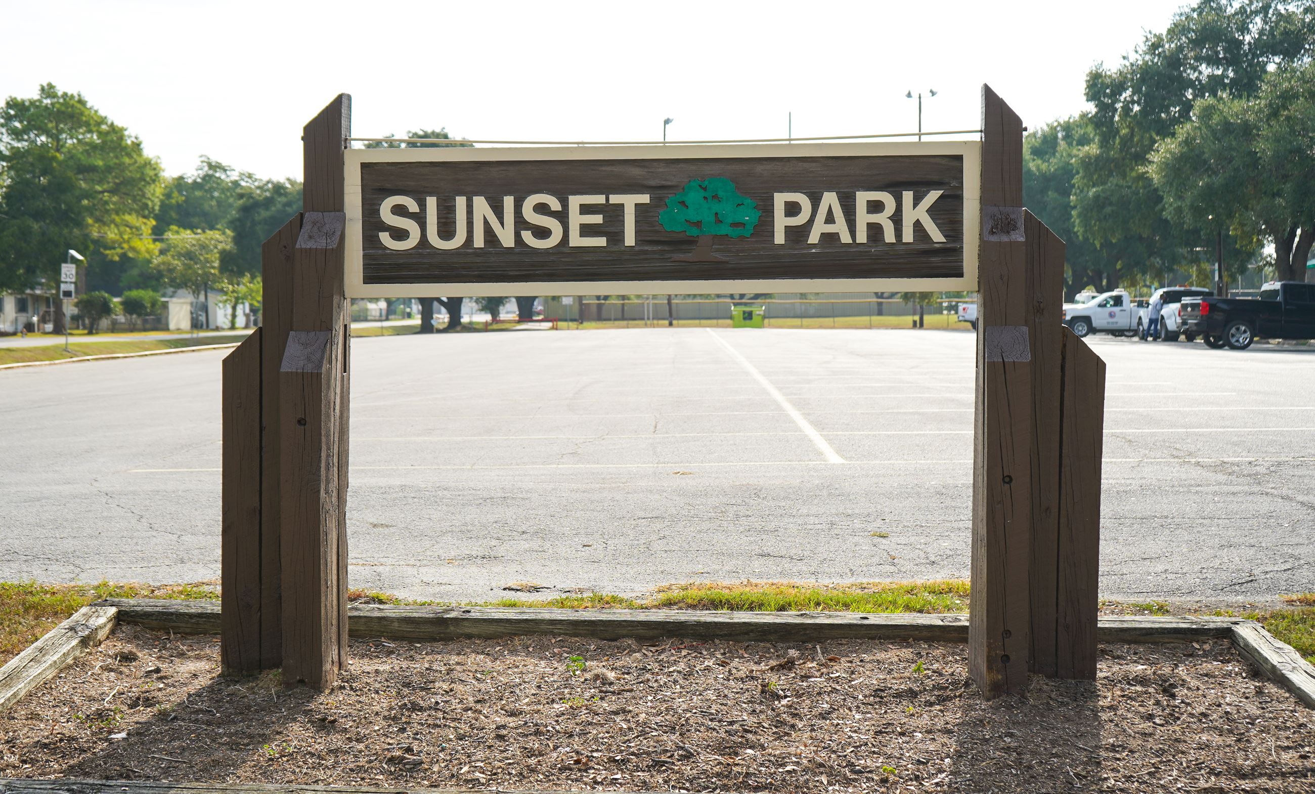 Sunset Park entry Sign