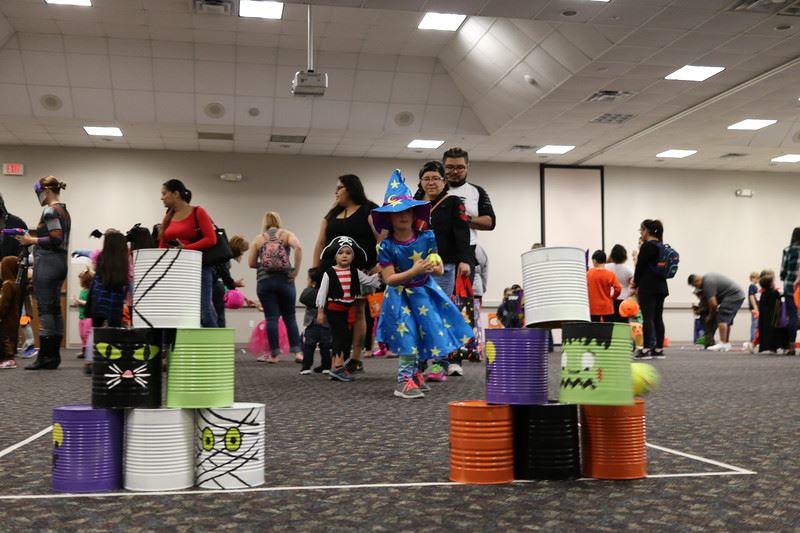 Childrens Halloween Knock the Can Over Game